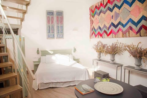 Overland Suites Catedral Condo in Seville