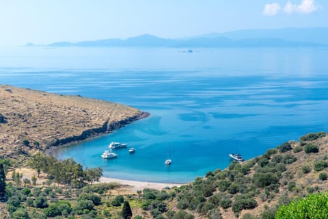 Thea Villas Aegina Condo in Islands
