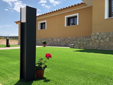 Casa Rural El Coscojar House in Valencian Community