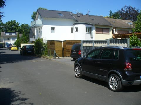 Property building, Neighbourhood, View (from property/room), Garden view, Street view