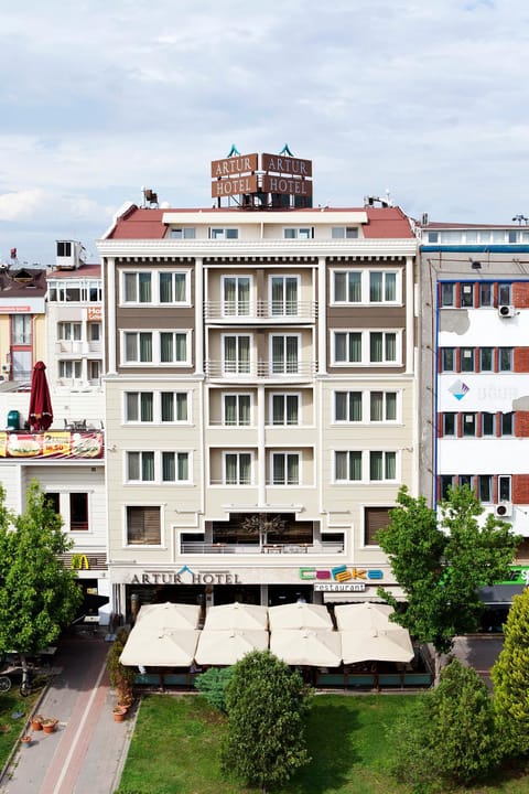 Property building, Balcony/Terrace