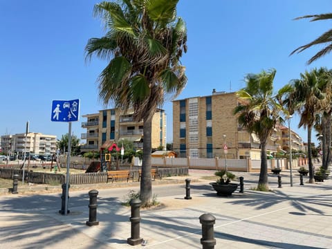 Children play ground, Beach