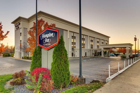 Hampton Inn Springfield Hotel in Springfield
