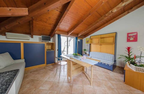 Kitchen or kitchenette, Living room, Bedroom