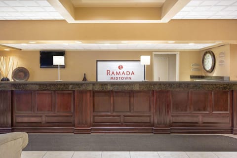 Ramada by Wyndham Midtown Grand Island Hotel in Grand Island