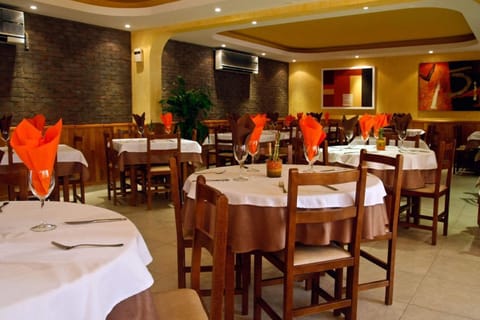 Restaurant/places to eat, Dining area