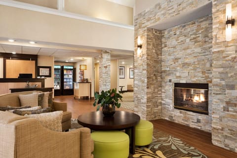 Homewood Suites by Hilton Toledo-Maumee Hotel in Maumee