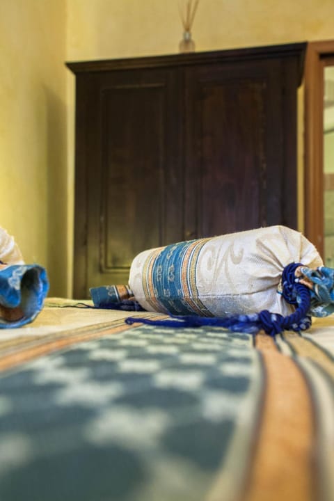 Bed, Decorative detail, Bedroom