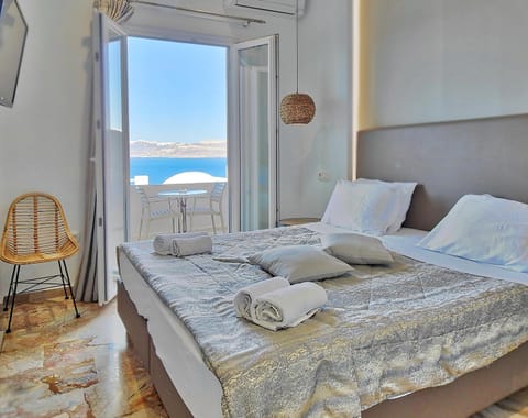 Bed, View (from property/room), Photo of the whole room, Bedroom, Sea view