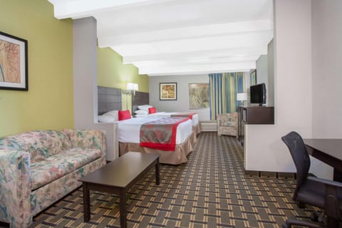 Ramada by Wyndham Davenport Orlando South Hotel in Osceola County