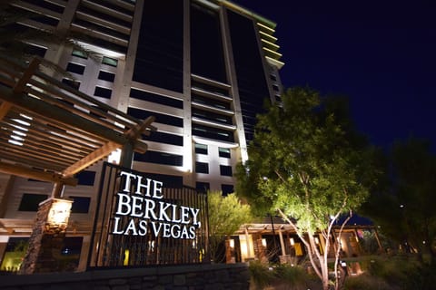 The Berkley, Las Vegas Hotel in Paradise