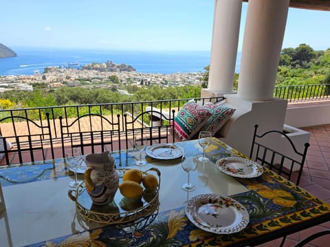 Balcony/Terrace, Seating area, Dining area, City view, Sea view