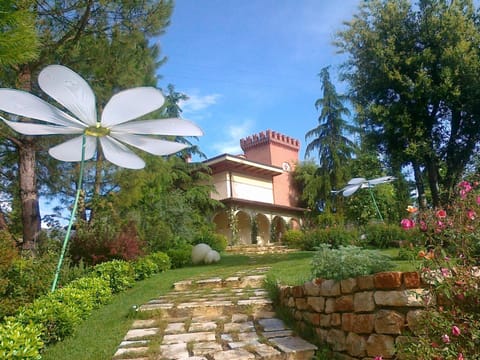 Patio, Facade/entrance, Garden, Garden view