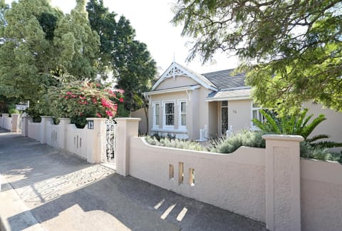 Newington Place Bed and Breakfast in Port Elizabeth