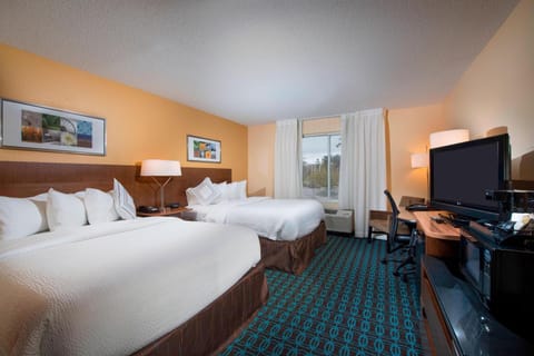 Fairfield Inn and Suites Charleston North/University Area Hotel in Goose Creek