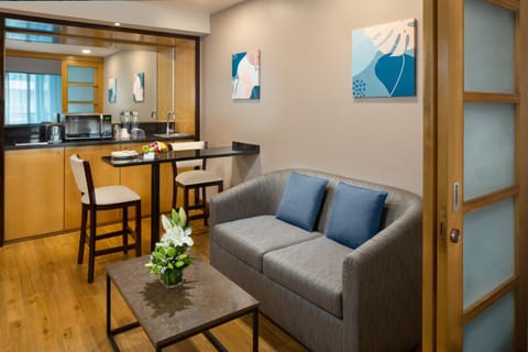 Savoy Suites Hotel Apartment - Newly Renovated Apartment hotel in Dubai