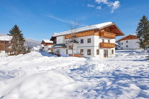 Property building, Facade/entrance, Winter