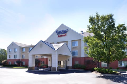 Fairfield Inn & Suites Louisville North Hotel in Clarksville