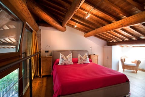 Day, Photo of the whole room, Bedroom