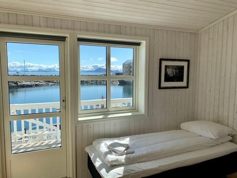 Rorbuanlegget Svolvær Havn Natur-Lodge in Lofoten