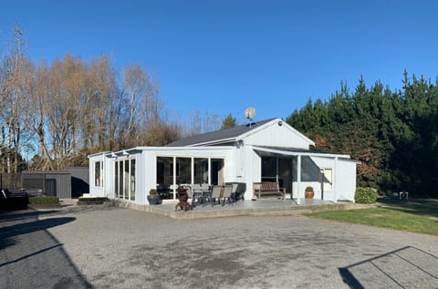 Spires Barn Lodge Natur-Lodge in Christchurch