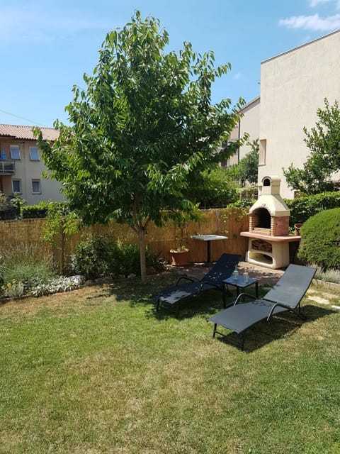 BBQ facilities, Garden