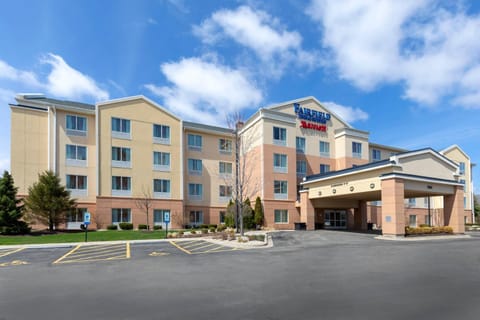 Fairfield Inn & Suites by Marriott Rockford Hotel in Cherry Valley
