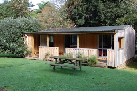 Egmont Eco Leisure Park & Backpackers Campground/ 
RV Resort in New Plymouth