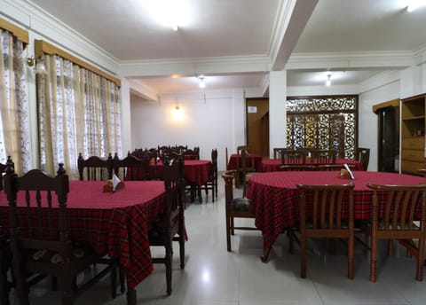 Apsara Guest House Bed and Breakfast in Bangladesh