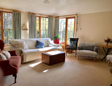 Robin Hoods Well Farm Stay Farm Stay in Tasmania