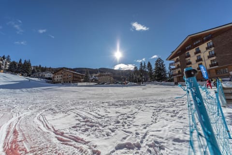 Natural landscape, Winter, Skiing