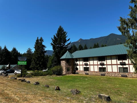 Property building, Natural landscape