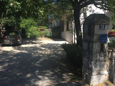 Facade/entrance, Day, Summer, Garden, On site