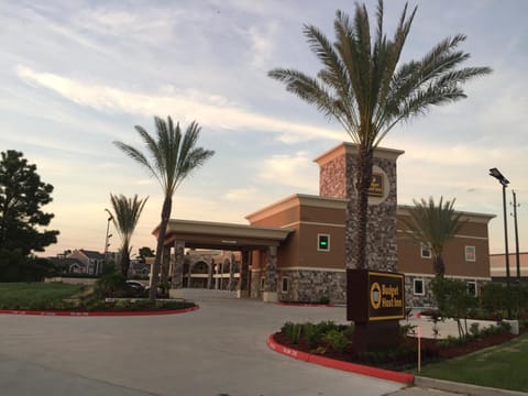 Econo Lodge Inn & Suites Houston NW-Cy-Fair Hotel in Cypress