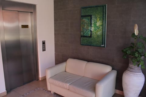 Living room, elevator