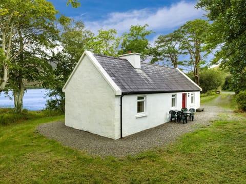Property building, Natural landscape, Garden