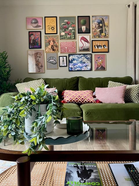 Living room, Decorative detail, Seating area