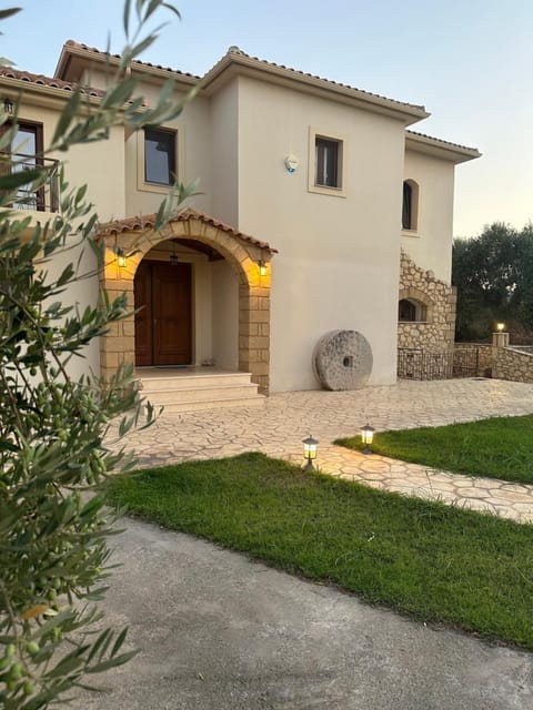Onirozo Koroni Private Villa Chalet in Messenia