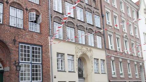 Facade/entrance, Street view