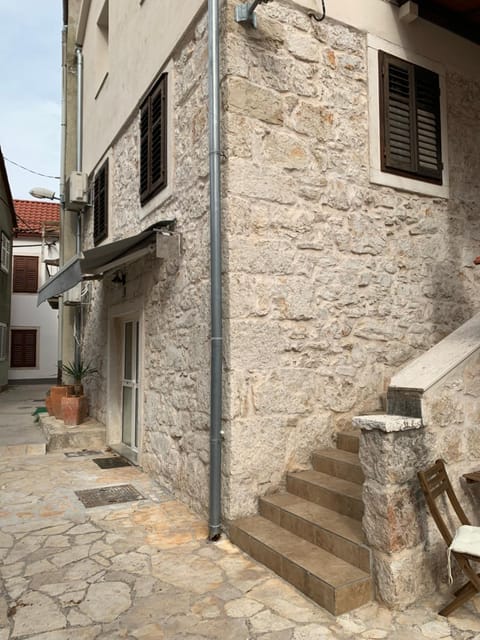 Property building, Street view