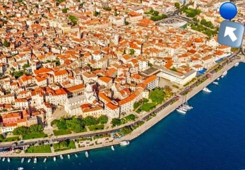 Nearby landmark, Property logo or sign, City view