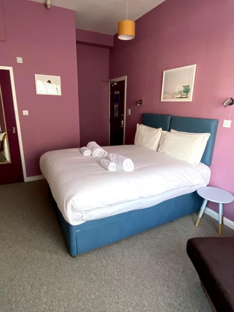 WiseStay Bed and Breakfast in Cardiff