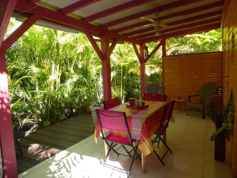 Patio, Dining area