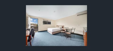 Bed, Photo of the whole room, Bedroom, hair dresser, air conditioner