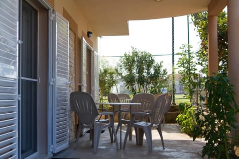 Patio, Seating area