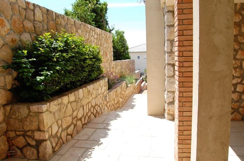 Garden, Balcony/Terrace