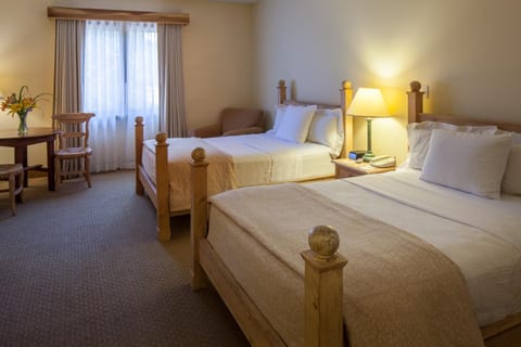 New Harmony Inn Resort and Conference Center Hotel in Indiana