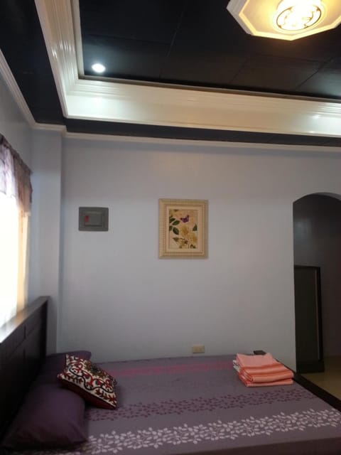 Shower, Toilet, Patio, Staff, Bed, BBQ facilities, Bathroom, TV and multimedia, Balcony/Terrace, Kitchen or kitchenette, Other, Photo of the whole room, Decorative detail, Bedroom, On site