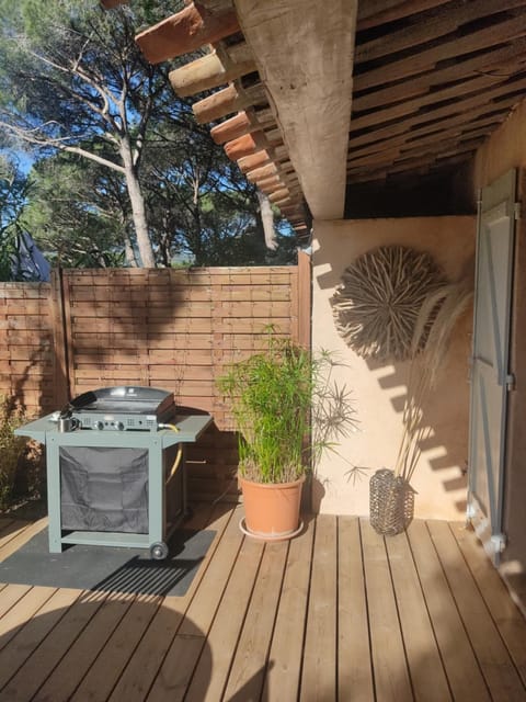 Joli mazet clim vue St Tropez Villa in Sainte-Maxime