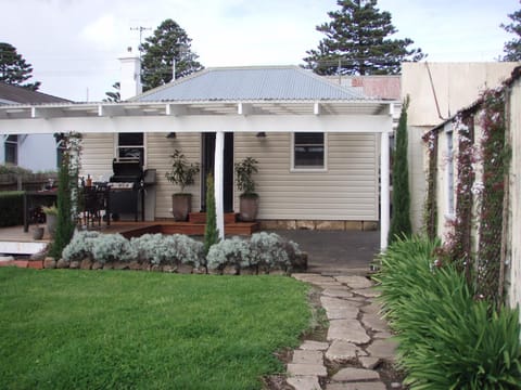 Jamieson Cottage House in Warrnambool